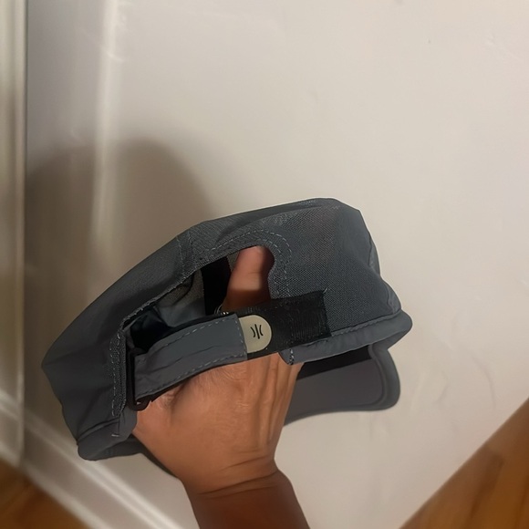 Rhone grey adjustable cap one size with maroon logo on front - Picture 3 of 7